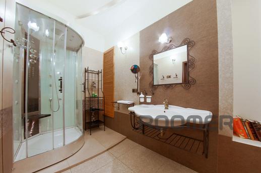 VIP apartments on Italian 33, Saint Petersburg - apartment by the day