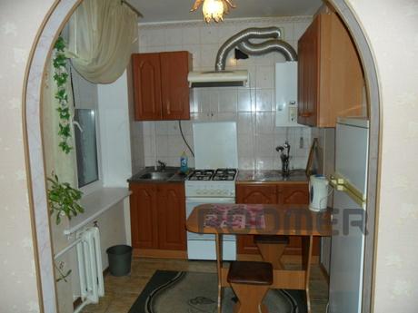 Warm and cozy apartment for rent, Mykolaiv - apartment by the day