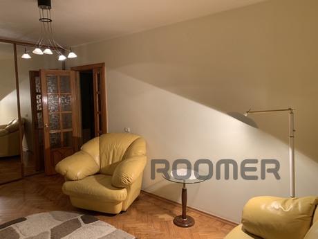 Comfortable apartment in a prestigious a, Odessa - apartment by the day