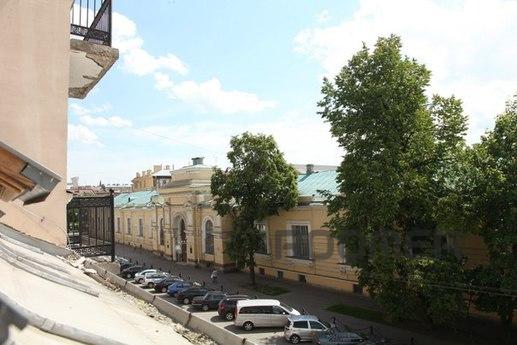 Елітна 2к квартира в центрі!!, Санкт-Петербург - квартира подобово