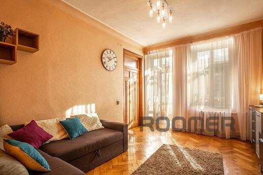 Cozy apartment near Olympic metro statio, Kyiv - apartment by the day