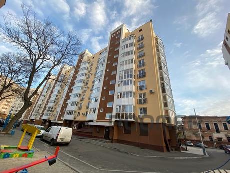Приємні апартаменти в самому центрі, Полтава - квартира подобово