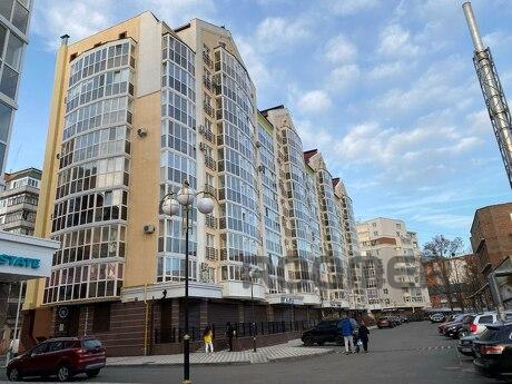 Bright apartment in the center, Poltava - apartment by the day