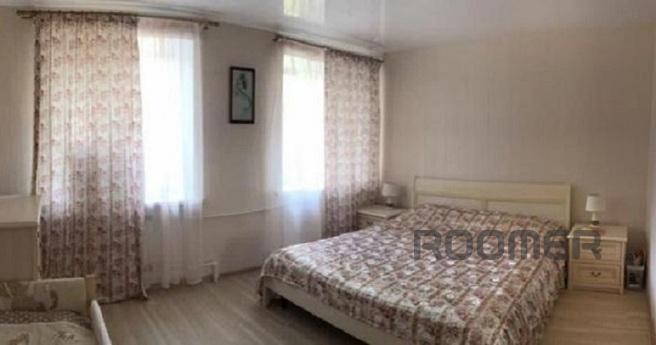 Rent a 2-room apartment for daily rent 100 meters from the r