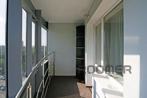 Studio in a luxury house, Perm - apartment by the day