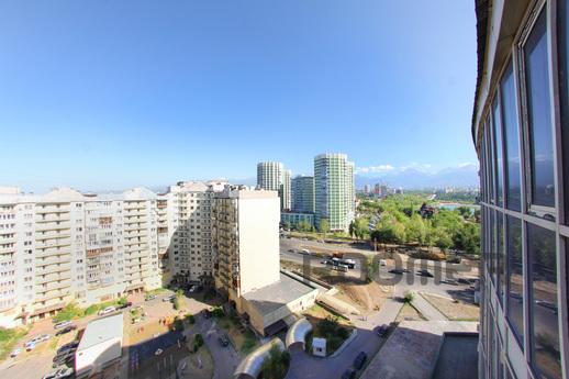 Gorgeous view from the 12th floor in Zha, Almaty - apartment by the day