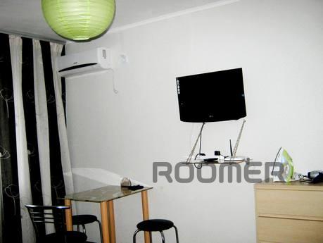 Rent a square. 100 meters from the sea, Odessa - apartment by the day