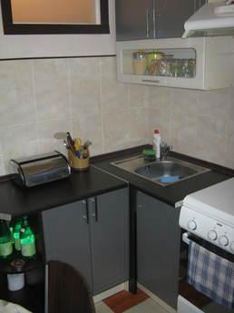 Rent a square. new renovated 100 m from, Odessa - apartment by the day