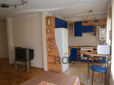 3 bedroom apartment in the Center, Rostov-on-Don - apartment by the day
