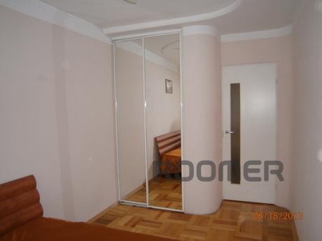3 bedroom apartment in the Center, Rostov-on-Don - apartment by the day