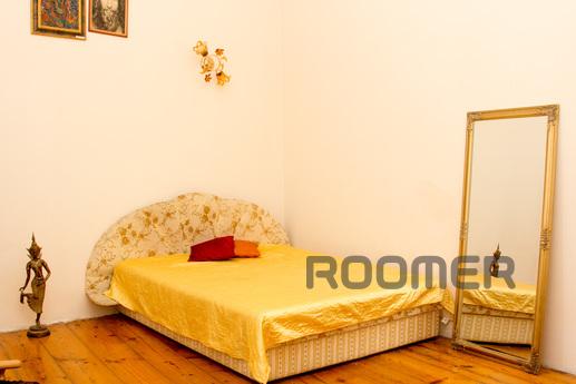 Best 2-apartment with renovated, Odessa - apartment by the day