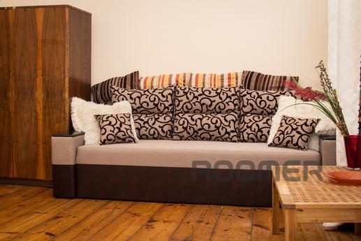 Best 2-apartment with renovated, Odessa - apartment by the day