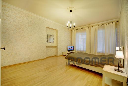 2-bedroom apartment on Rubinstein, Санкт-Петербург - квартира подобово