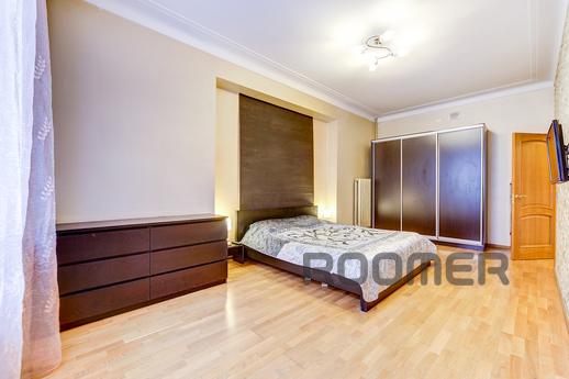 3-bedroom apartment in the center of St., Санкт-Петербург - квартира подобово