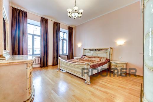 Daily 3kkv Nevsky Pros 103, Saint Petersburg - apartment by the day