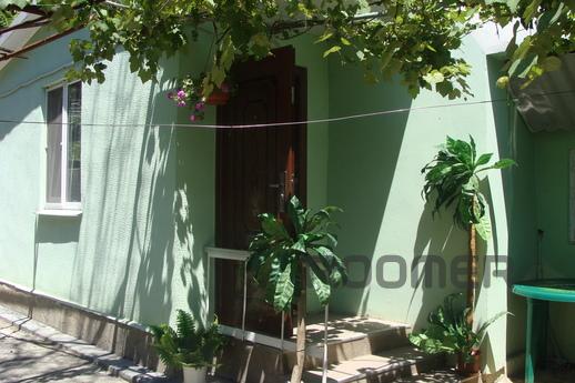 Comfortable house in the city center, Feodosia - apartment by the day