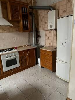 Velika 3 rooms BazarnaCenterLangeron, Odessa - apartment by the day