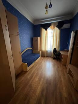 Velika 3 rooms BazarnaCenterLangeron, Odessa - apartment by the day