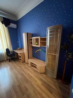 Velika 3 rooms BazarnaCenterLangeron, Odessa - apartment by the day