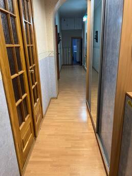 Velika 3 rooms BazarnaCenterLangeron, Odessa - apartment by the day