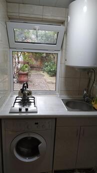 I am looking for an apartment for rent in the center of Odessa, Odessa - apartment by the day