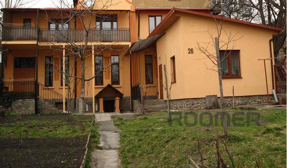 Zatishny house near the railway station, Lviv - apartment by the day
