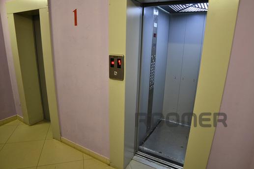 1 room. Excellent apartment in the New H, Yekaterinburg - apartment by the day