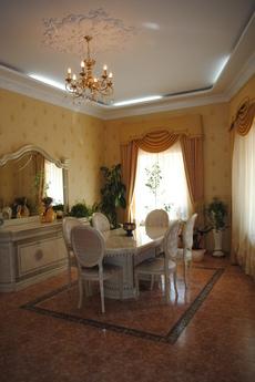 The magnificent house by the sea!, Odessa - apartment by the day