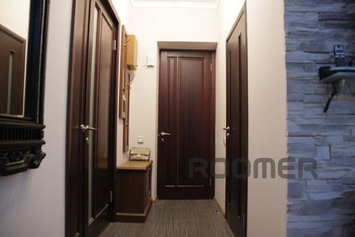 3-BR. VIP apartments in the heart, Kyiv - apartment by the day