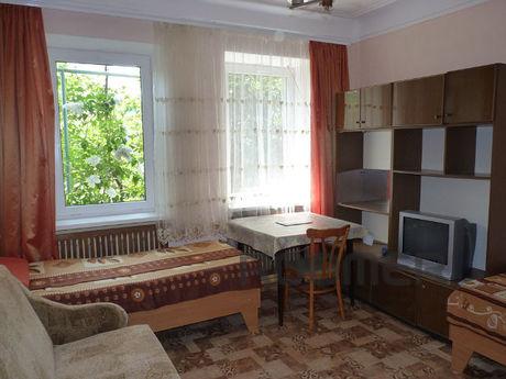 The private sector in Alushta, Alushta - apartment by the day