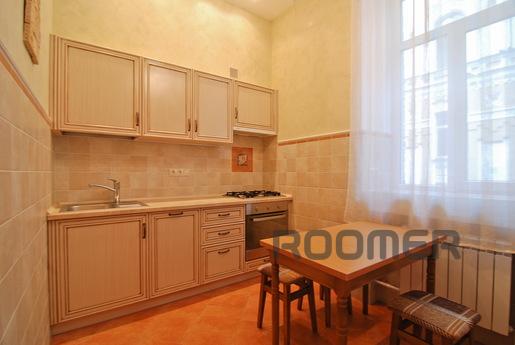Center, subway 'Golden Gate', Kyiv - apartment by the day
