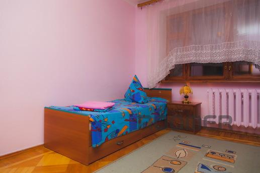 Three bedroom apartment, Ростов-на-Дону - квартира подобово