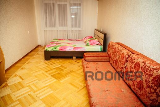 Trehkomn. in Rostov BTF Center Apartment, Ростов-на-Дону - квартира подобово