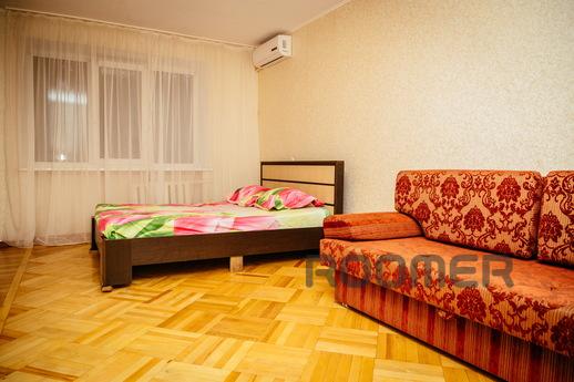 Trehkomn. in Rostov BTF Center Apartment, Ростов-на-Дону - квартира подобово