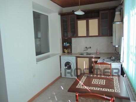 Просторная 3-х комн кв-ра в Центре, Краснодар - квартира посуточно