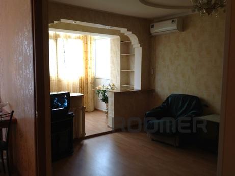 квартира со свежим ремонтом. С жилой лоджией. 10 минут от па