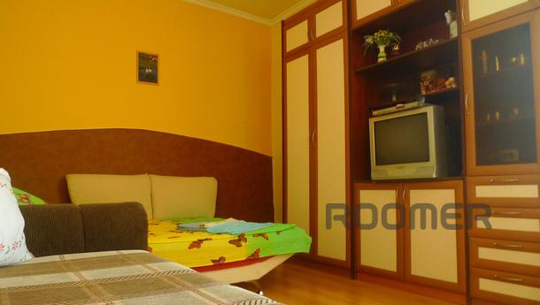 Apartment for rent in the city center, Simferopol - apartment by the day