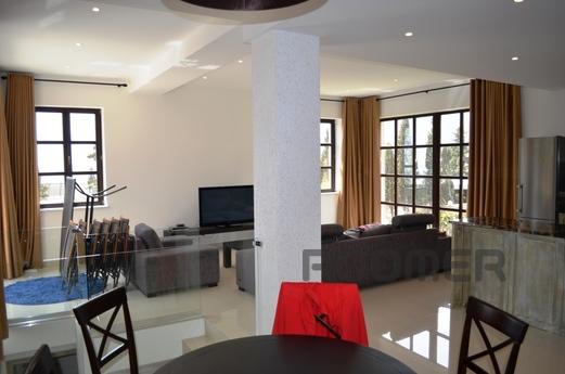 Comfortable villa rental, Gurzuf - apartment by the day