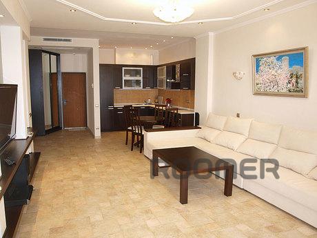 Luxurious apartment with a sea view!, Gurzuf - apartment by the day