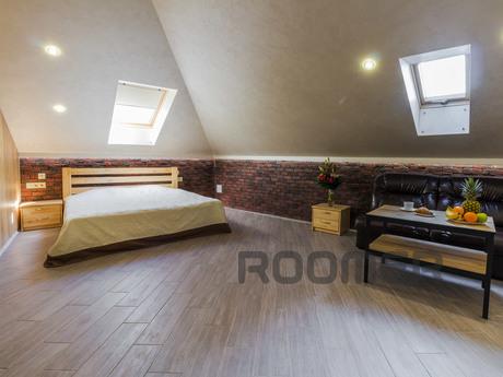 The apartments are located in the heart of Kiev, near the me