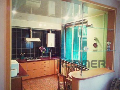 REPAIR 2012.! 2-room apartment is located at ul. Gagarin, 12