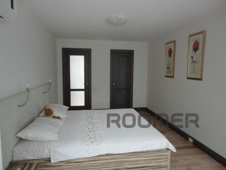 two-bedroom apartment for rent, Chernomorsk (Illichivsk) - apartment by the day