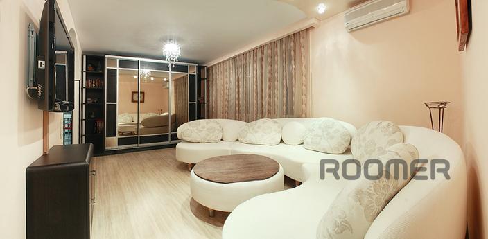 Beautiful, stylish apartment. Located 2 minutes from the Oly