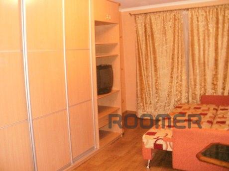 Rent one 1-room cozy apartment near m Vasilkovskaya. The apa