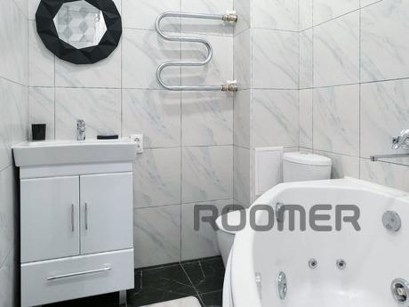 1-room apartment with Jacuzzi, Krasnoyarsk - apartment by the day
