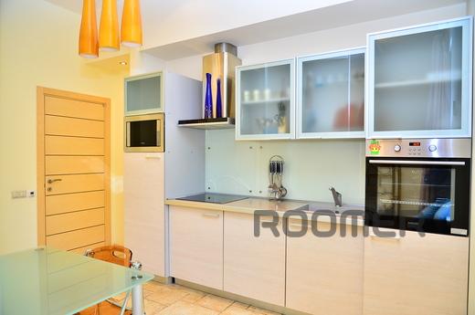 Rent an apartment in the center!, Kyiv - apartment by the day
