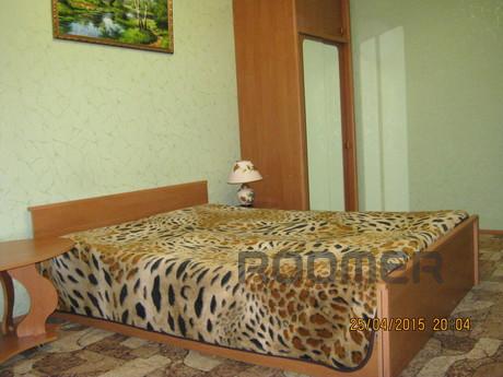 One-bedroom apartment near the sea, Kerch - apartment by the day