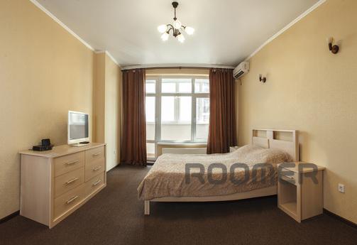 Чистая и уютная квартира с хорошим ремонтом.
Две минуты ходь