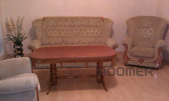 In the center of town overlooking the Maidan. 2 +2 beds. Pla