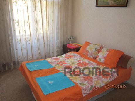 2 bedroom apartment 97 square, Krivoy Rog - apartment by the day